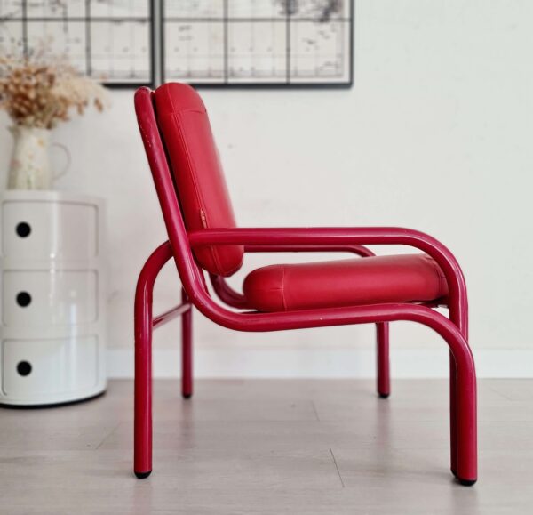 Fauteuil design italien rouge années 80