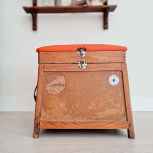 Tabouret pêcheur ancien orange