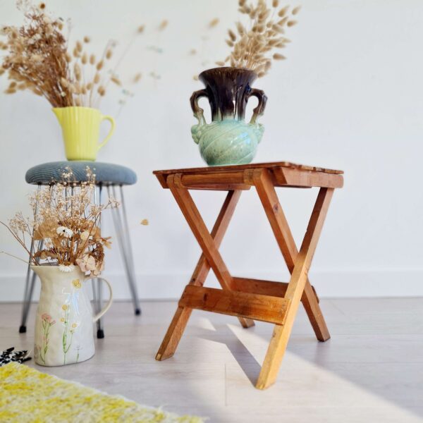 Tabouret pliant ancien en bois