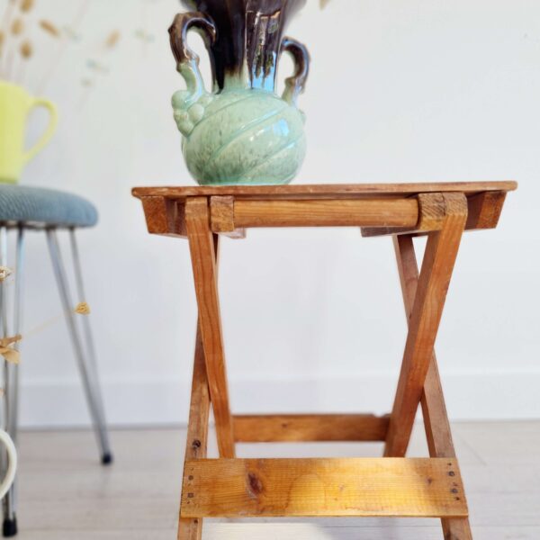 Tabouret pliant ancien en bois