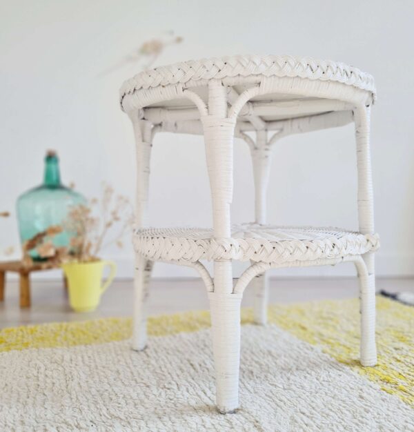 Table ancienne rotin blanche