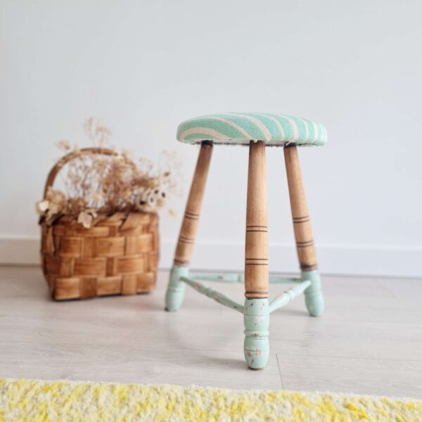 Tabouret ancien tripode rayures