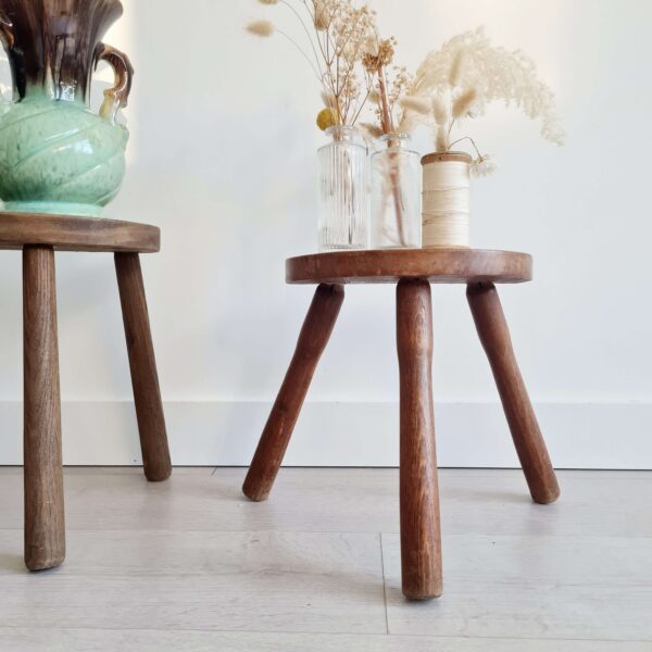 Tabouret tripode en bois massif - sellette