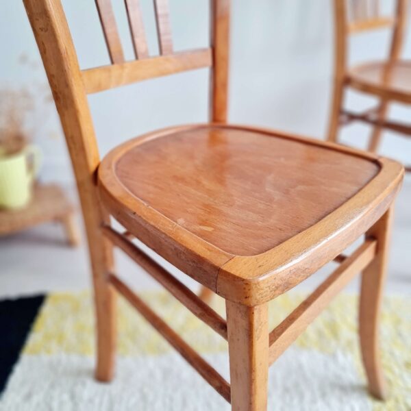 Chaises bistrot anciennes